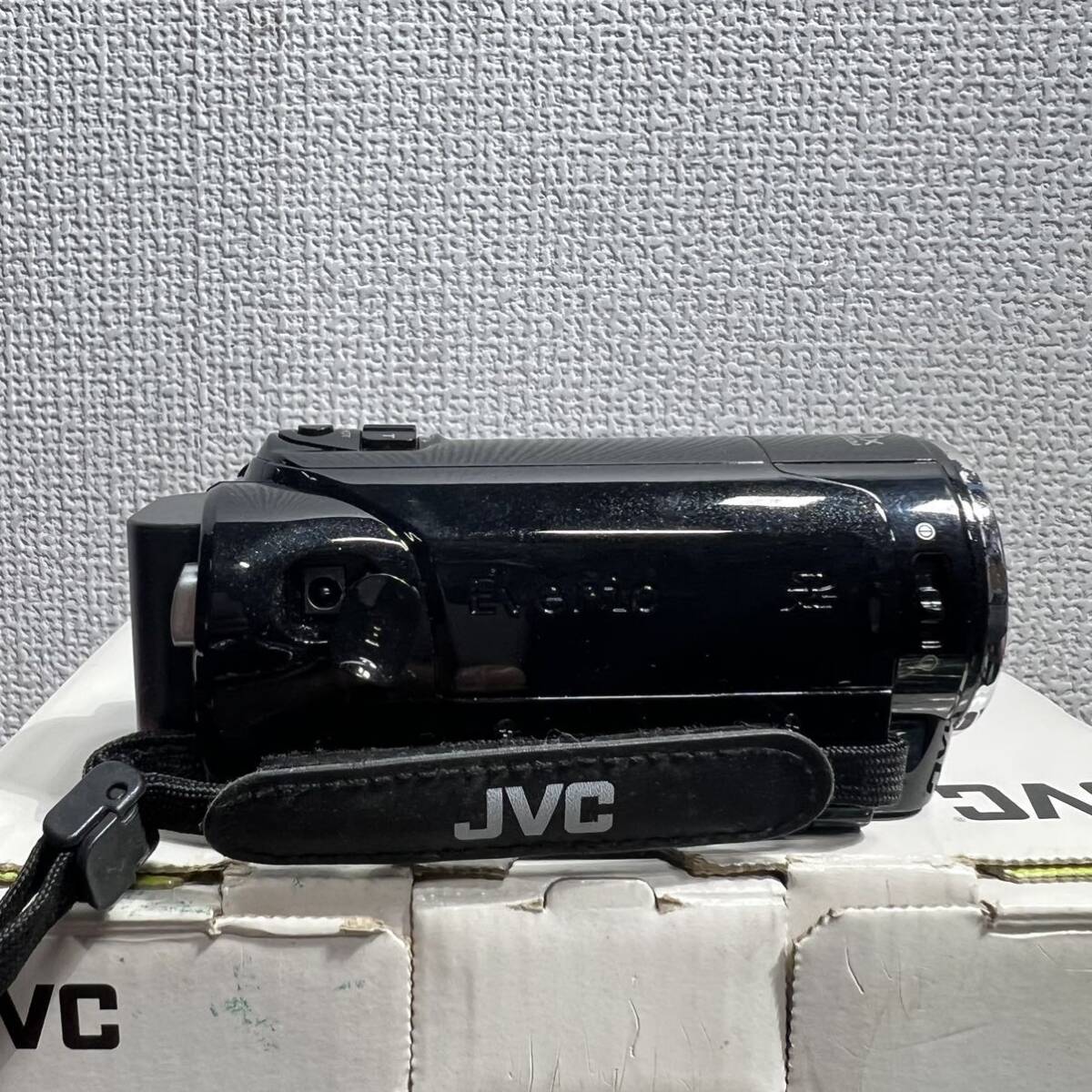4棚061 ジャンク 通電可　JVC ビデオカメラ Everio エブリオ GZ-HM450_画像2