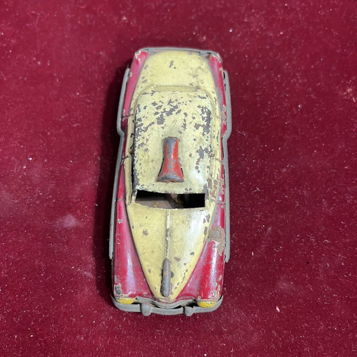 3棚016 昭和レトロ☆昔のブリキ玩具★アイアンバンパーのオールドカー ★後輪フリクション車★アメ車・ビンテージカー 50年代の画像7