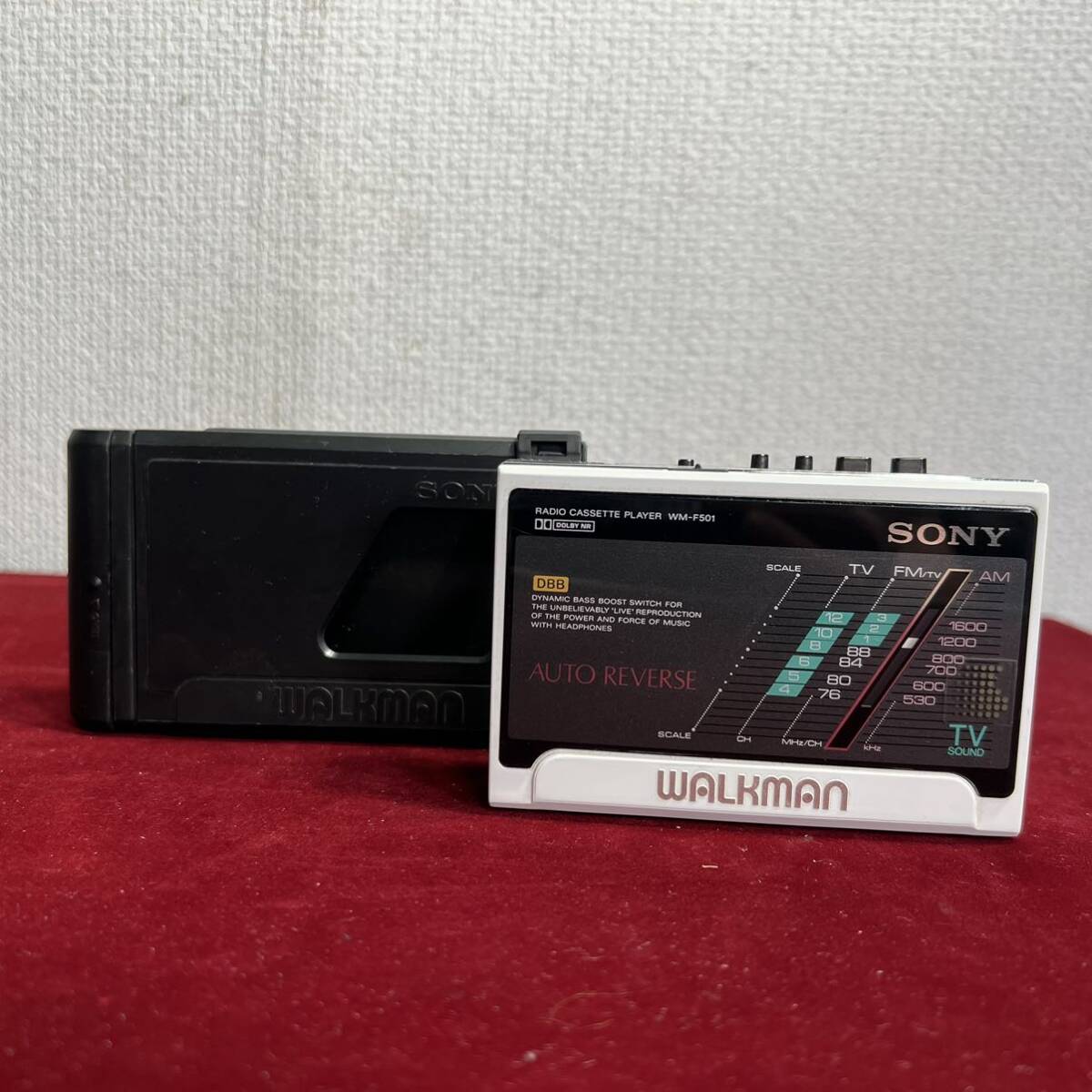3棚029 SONY WM-F501 WALKMAN ソニー ウォークマン ラジオカセットプレーヤー 現状品