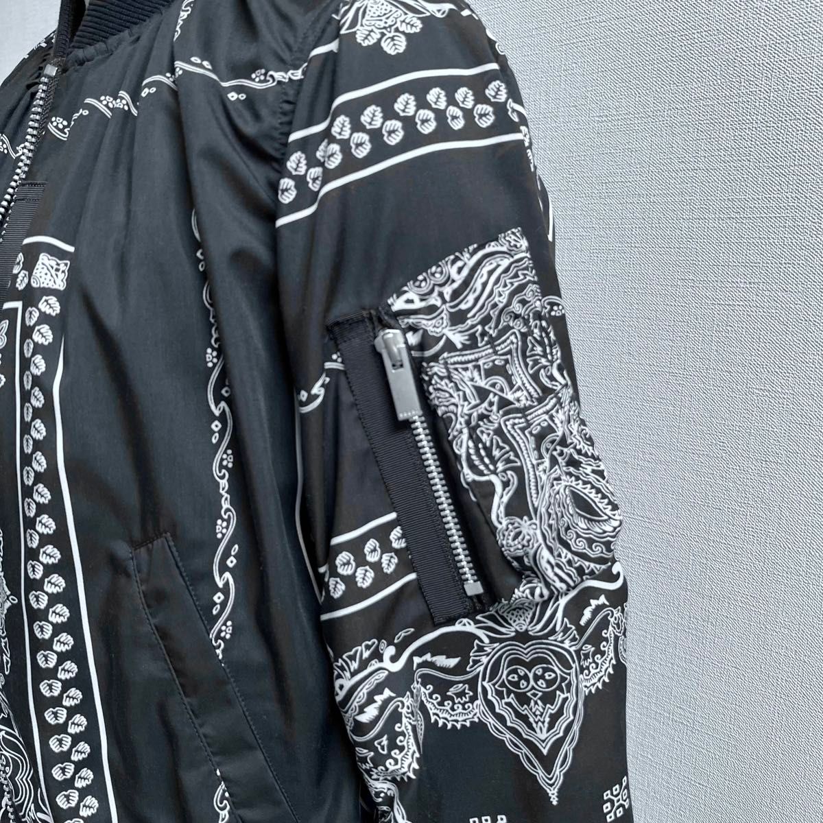 sacai サカイ ペイズリー柄ブルゾン 2019ss MA-1 ボンバージャケット ネイビー バンダナ 