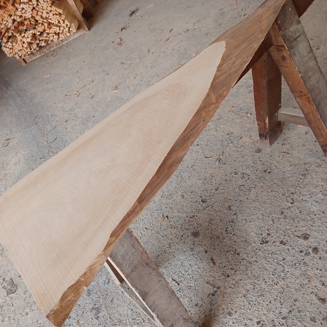 A-1669 【107×2～51×2.8cm】　国産ひのき　耳付板　テーブル　棚板　看板　一枚板　無垢材　桧　檜　DIY_画像3