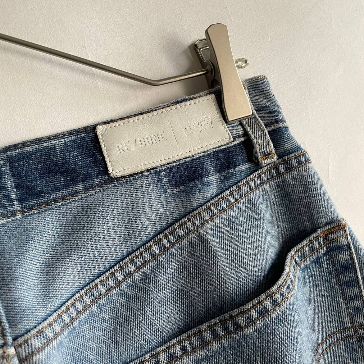 RE/DONE USA製 リダン levi's デニム リメイクデニム フレア ワイド ハイライズ 切りっぱなし ジーンズ ダメージ インディゴ size 27 skの画像7