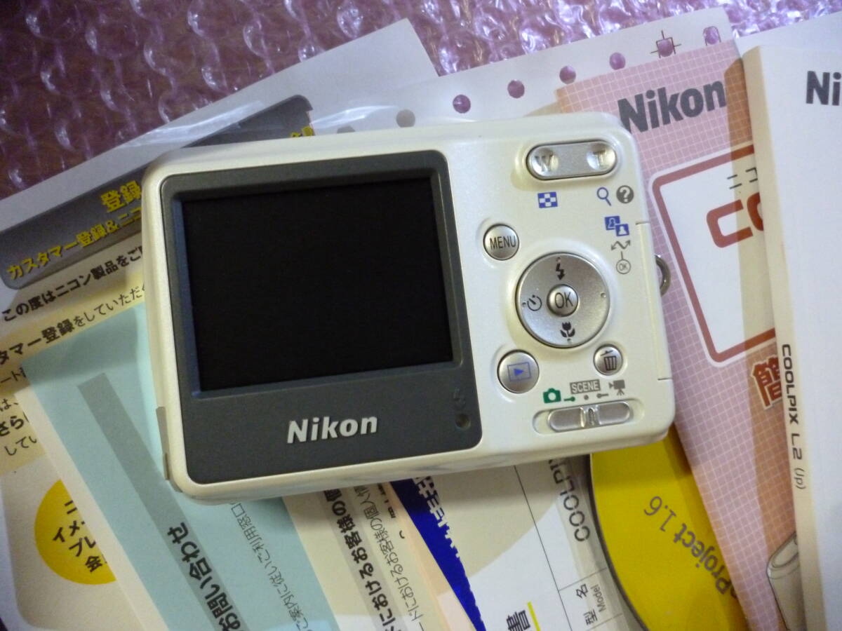 ★中古★Nikon COOLPIX L2 デジタルカメラ 単三電池対応 シャッターOK ストロボOK 内蔵メモリー/SDカード1GB 付属_画像3