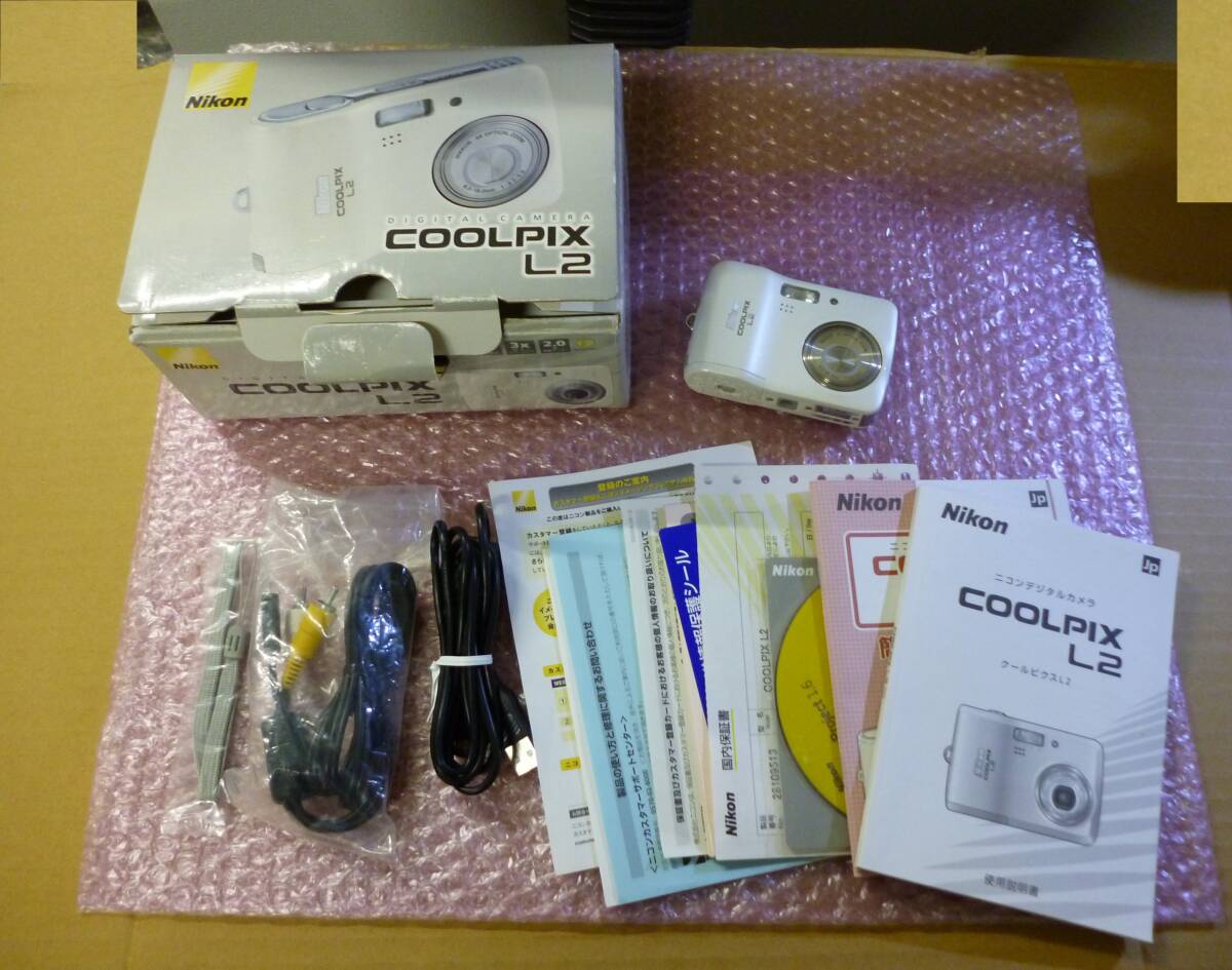 ★中古★Nikon COOLPIX L2 デジタルカメラ 単三電池対応 シャッターOK ストロボOK 内蔵メモリー/SDカード1GB 付属