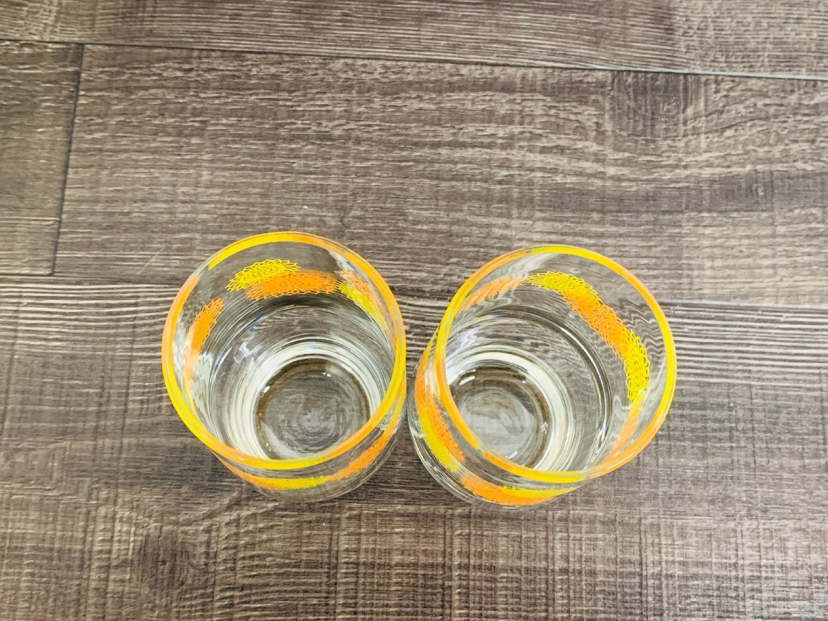 昭和レトロ◆ガラスコップ 2種類4個 プラスチックキャニスター 花柄 グラスコップ オレンジ系 ポップ◆O0330の画像3