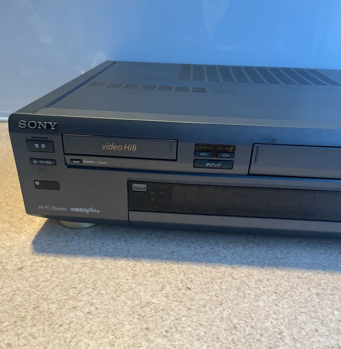 SONY Hi8 / VHS ビデオデッキ WV-H4 現状品 の画像2