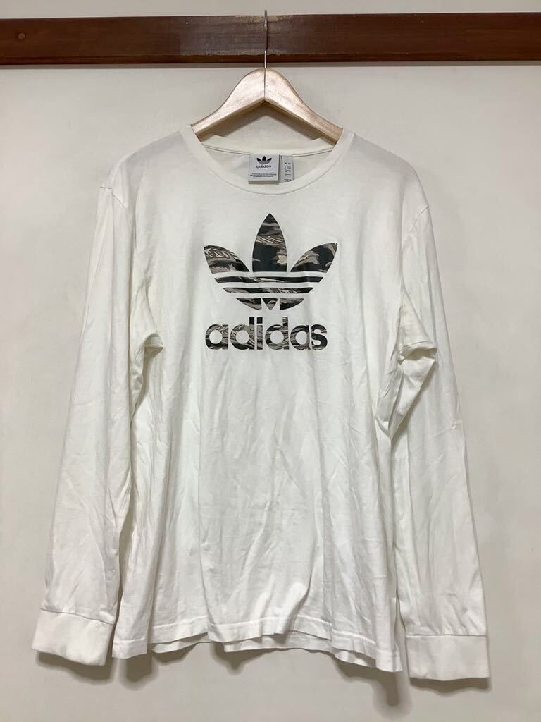 ち1367 adidas originals アディダスオリジナルス ロゴTシャツ 長袖Tシャツ XO ホワイト ロンT カモフラプリント 長袖カットソー_画像1