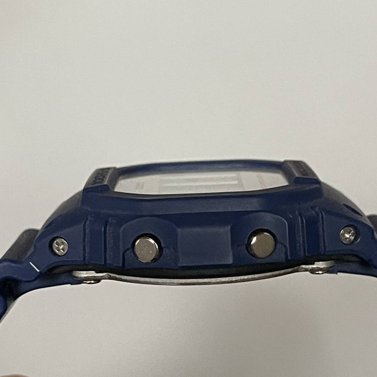 CASIO G-SHOCK カシオ Gショック DW-5600M-2JF ネイビーブルー 中古品 箱付き デジタル 腕時計 の画像8