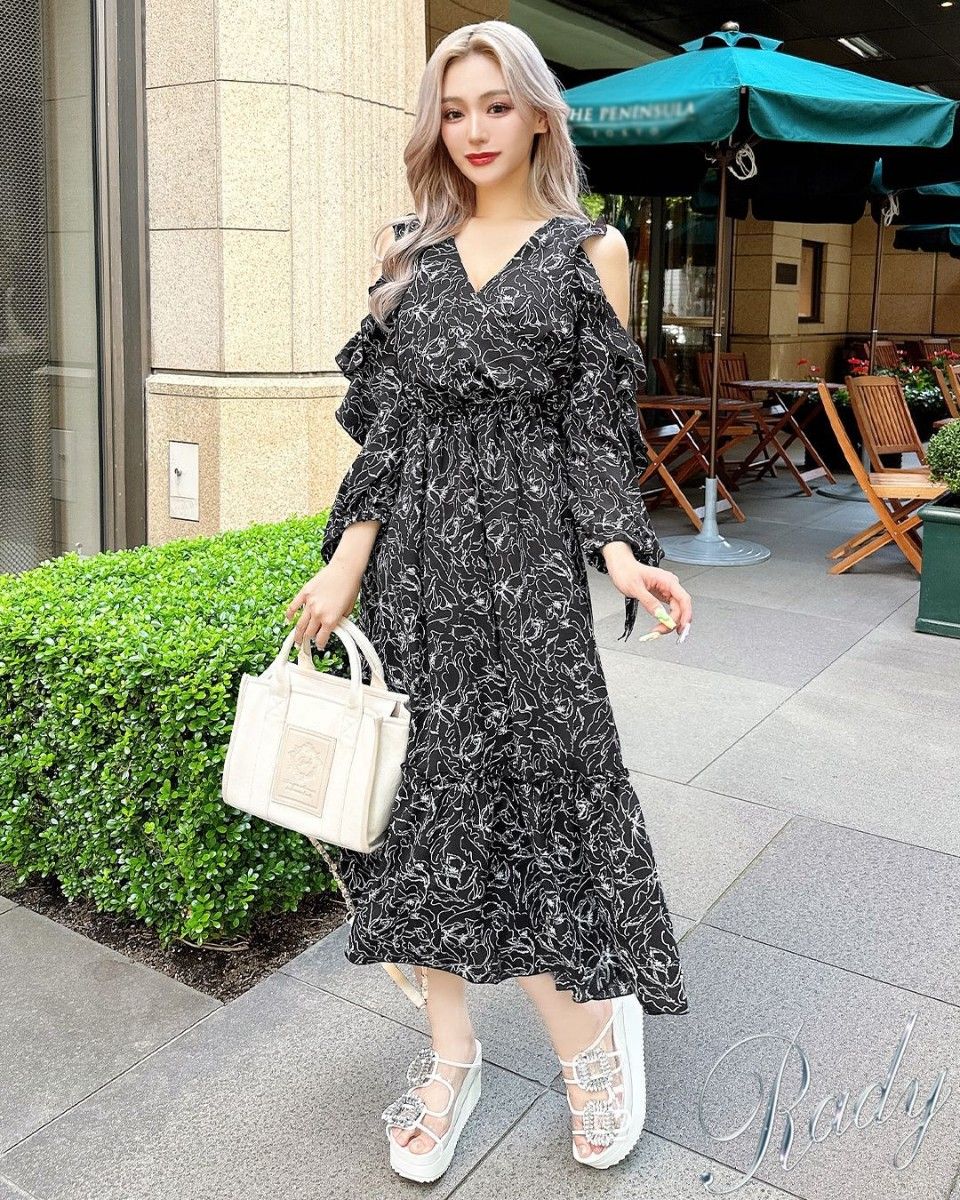 Rady フラワー肩あきフリルマキシワンピース CR0808|Yahoo Rady フラワー肩あきフリルマキシワンピース CR0808|Yahoo