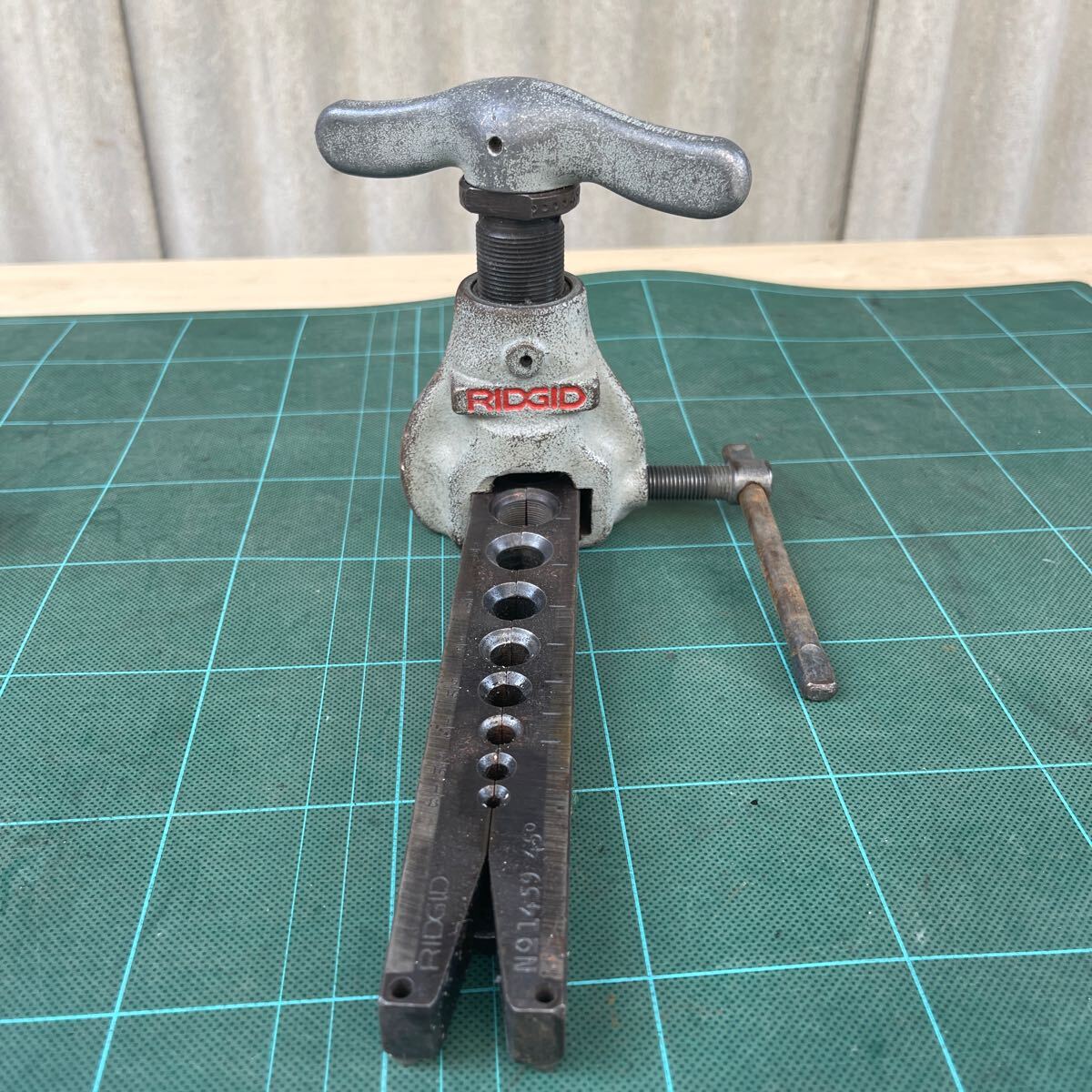 RIDGID フレアツール NO.1459 & パイプカッター 工具 CAPACITY 3～32mm K.D.K-30 中古品 2点の画像3