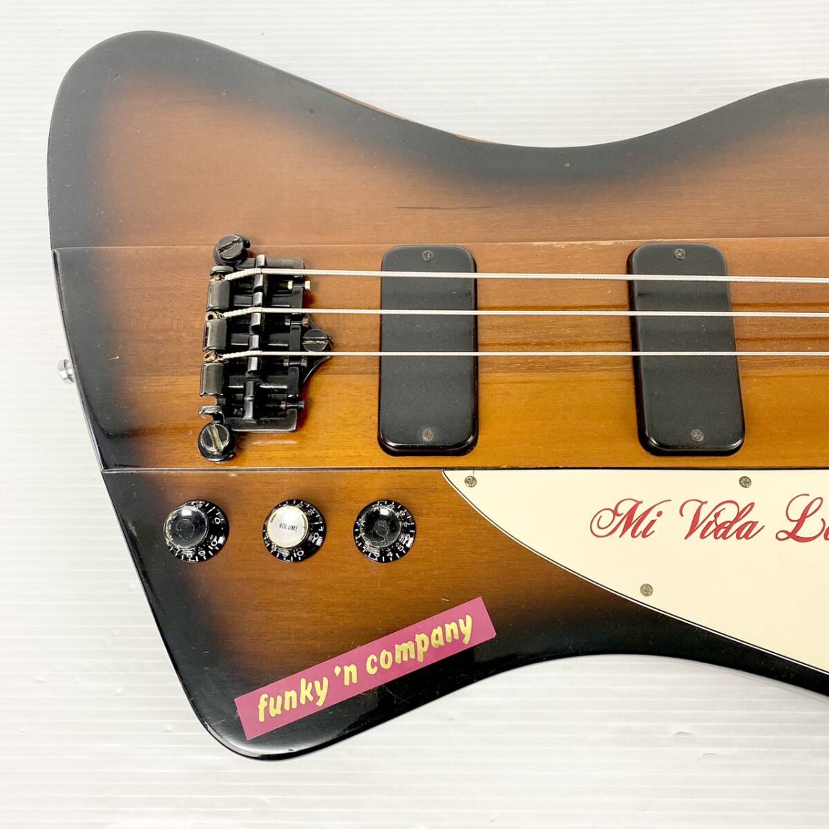 《現状品》Gibson/ギブソン/Thunder bird/サンダーバード/2001年製/ベース/ハードケース/ギター/楽器/EK06D19GS001の画像6