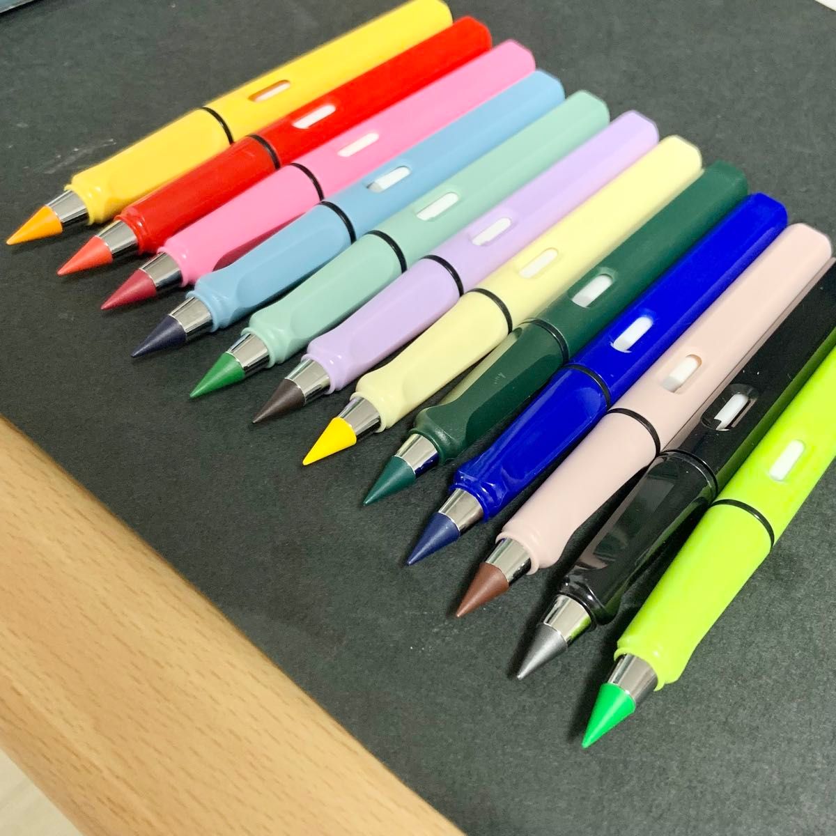 無限鉛筆 12色セット 金属鉛筆 えんぴつ 削る必要のない 消しゴム付き　カラー