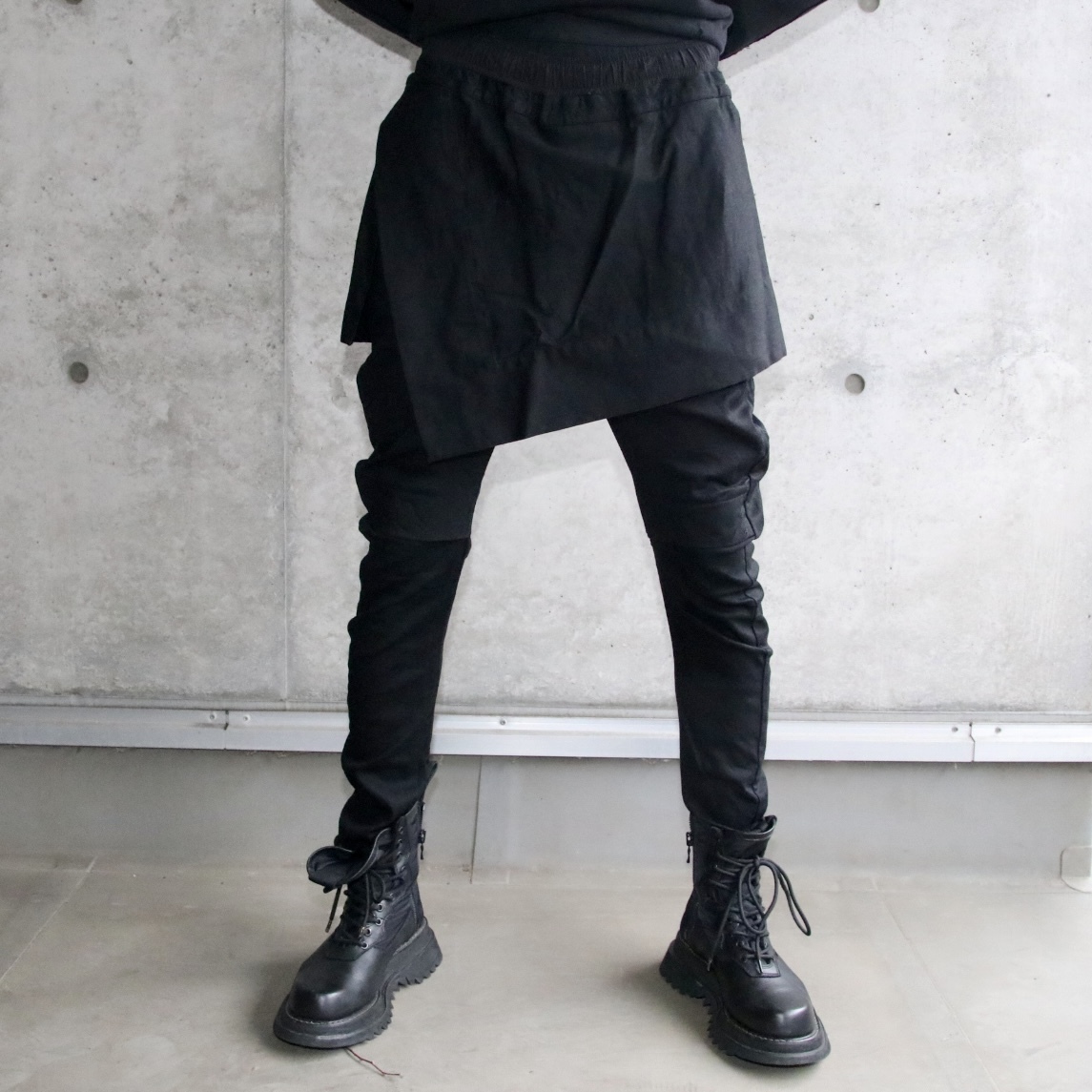 新品 直営店限定 定価42900円 JULIUS ユリウス スカート デニム スキニー パンツ size2 M incarnation 678PAM4 rick owens yohji yamamotoの画像1