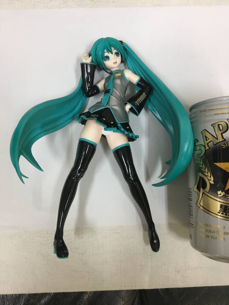 ★訳あり品★「プロジェクトディーヴァ アーケード　初音ミク・フィギュア」(１）仮想アイドル　札幌誕生　北海道（一番くじフィグ１保管）_ビール缶は付属しません