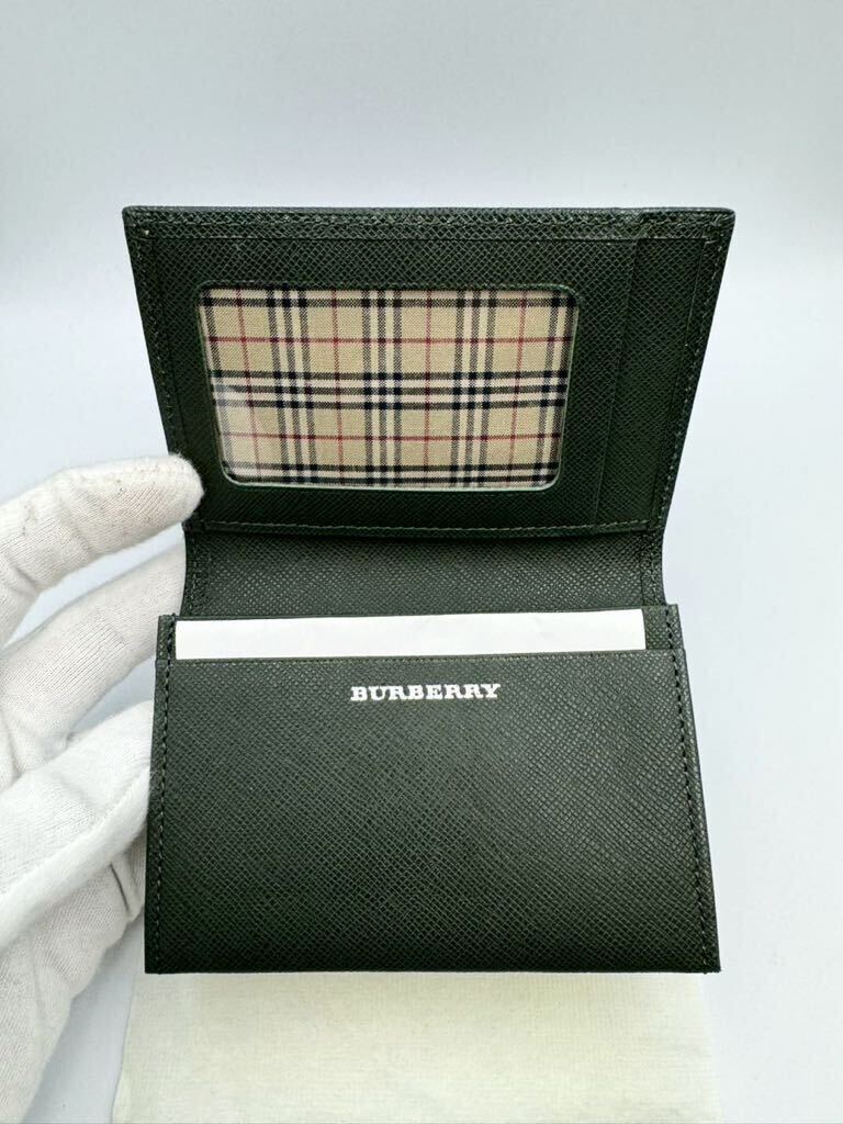未使用品 バーバリー 定期入れ ダークグリーン レザー メンズ 未使用品 バーバリー 定期入れ ダークグリーン レザー メンズ