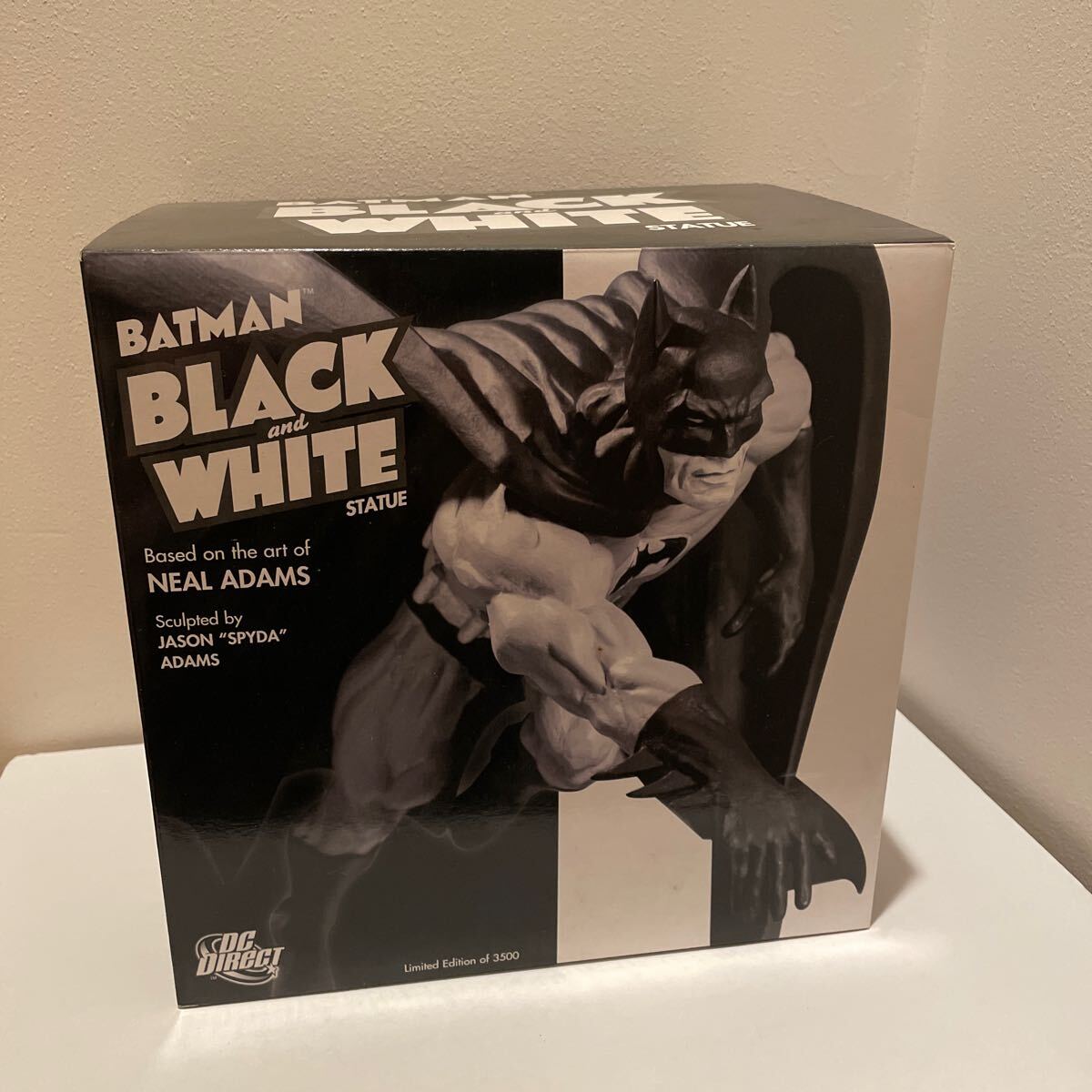 バットマン BATMAN BLACK and WHITE STATUE スタチュー フィギュア ニールアダムス DC DIRECT 数量限定3500_画像1