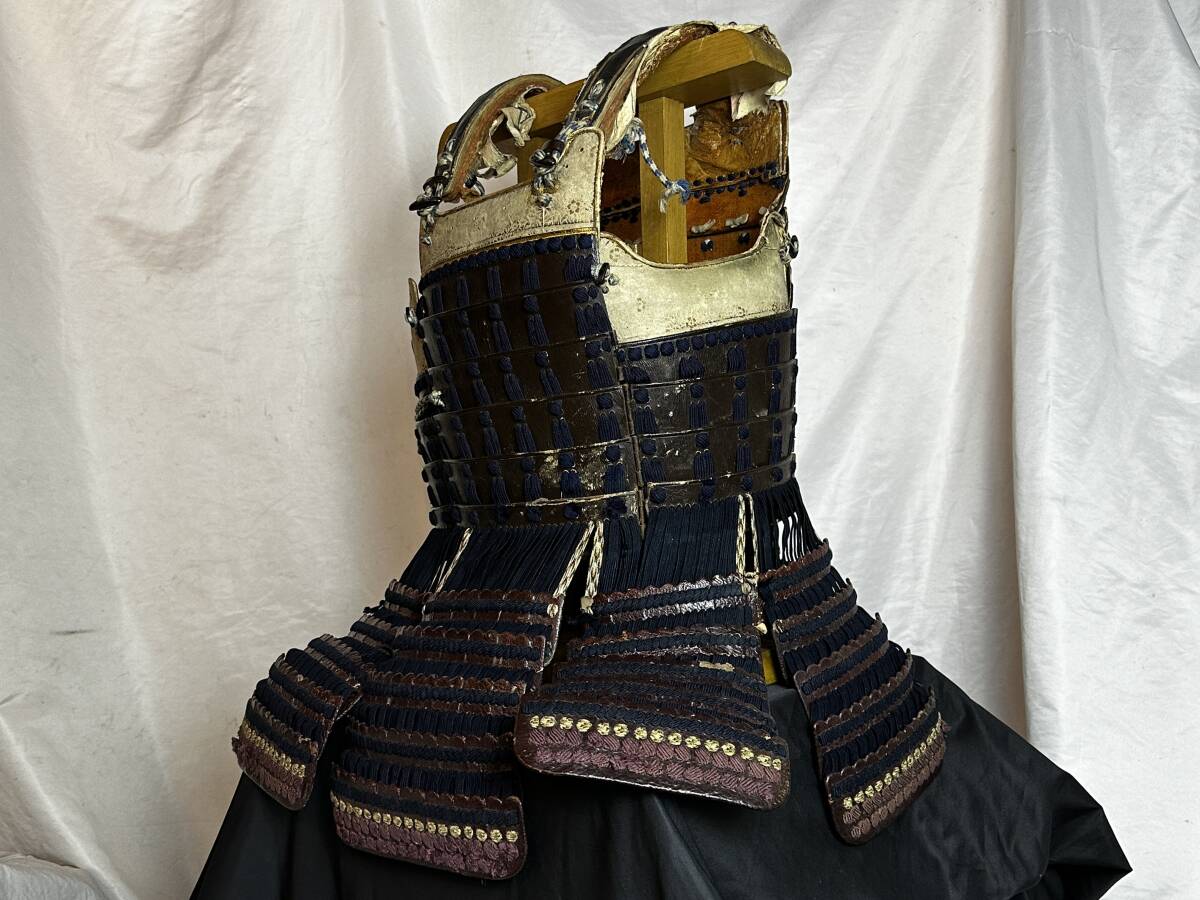 [ Kyushu -1] old work iron made most on trunk circle armour peach mountain era Edo era life-size yoroi armor Junk 