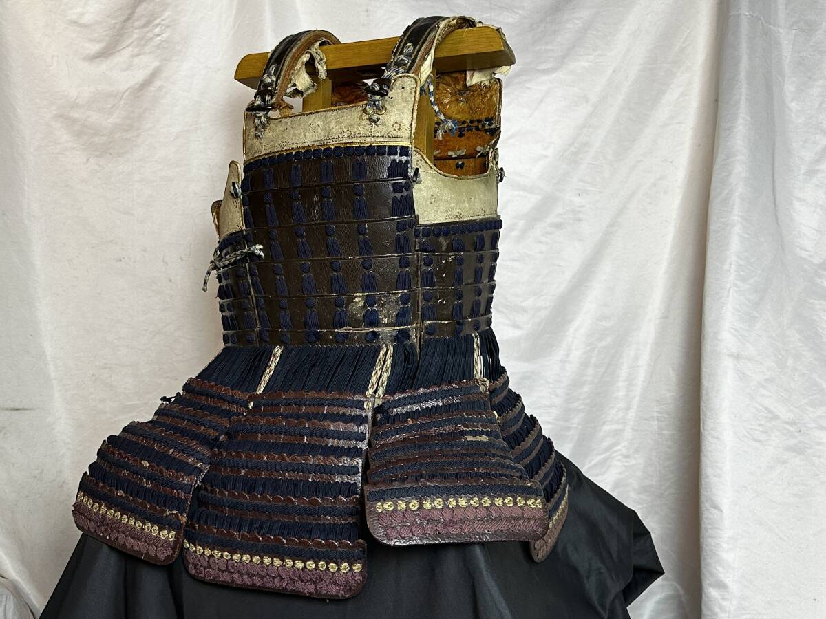 [ Kyushu -1] old work iron made most on trunk circle armour peach mountain era Edo era life-size yoroi armor Junk 