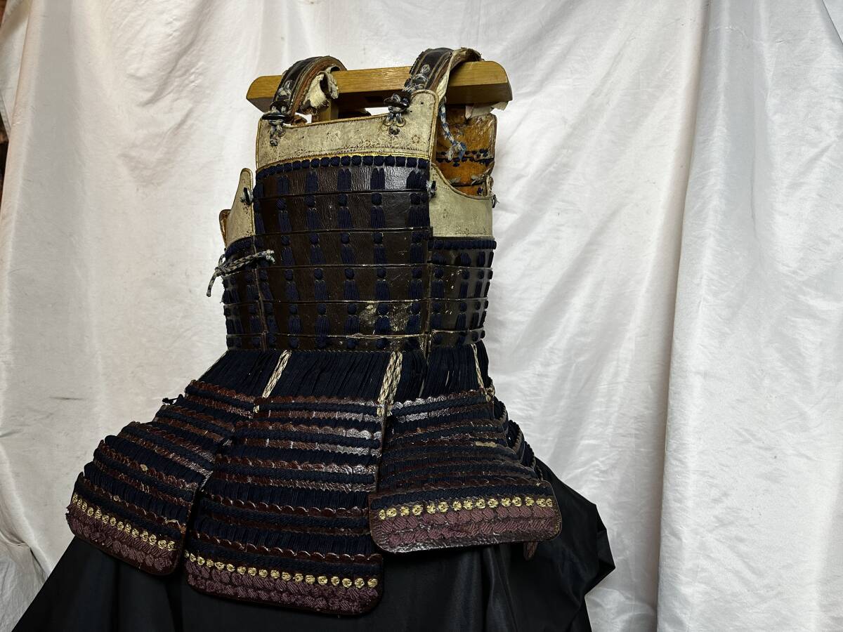 [ Kyushu -1] old work iron made most on trunk circle armour peach mountain era Edo era life-size yoroi armor Junk 