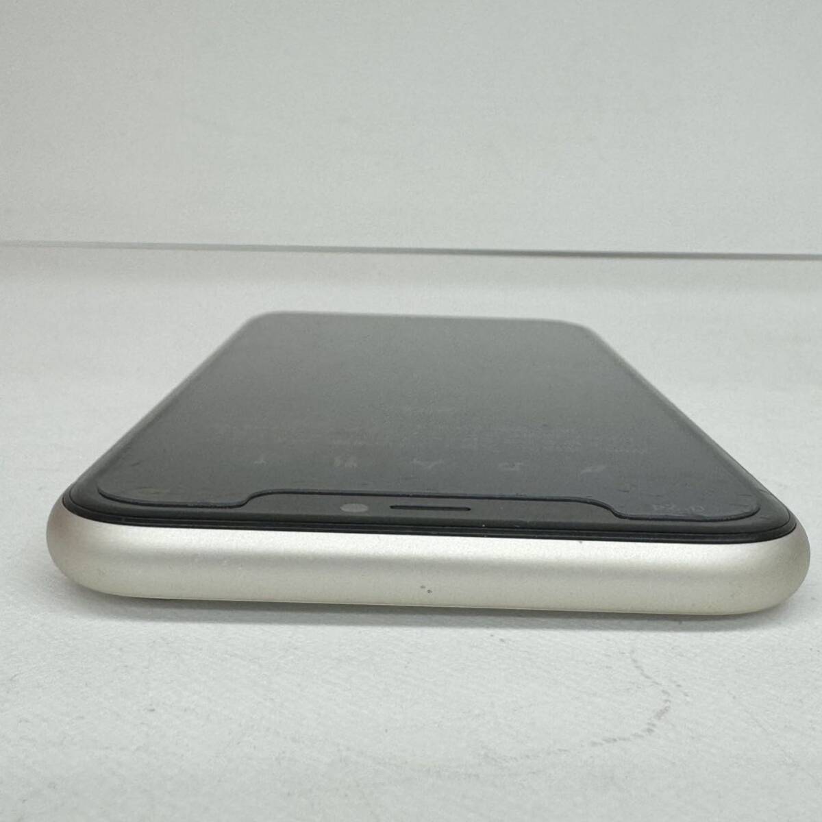 【ジャンク品】au Apple iPhone11 64GB MWLU2J/A ホワイト 制限○の画像4