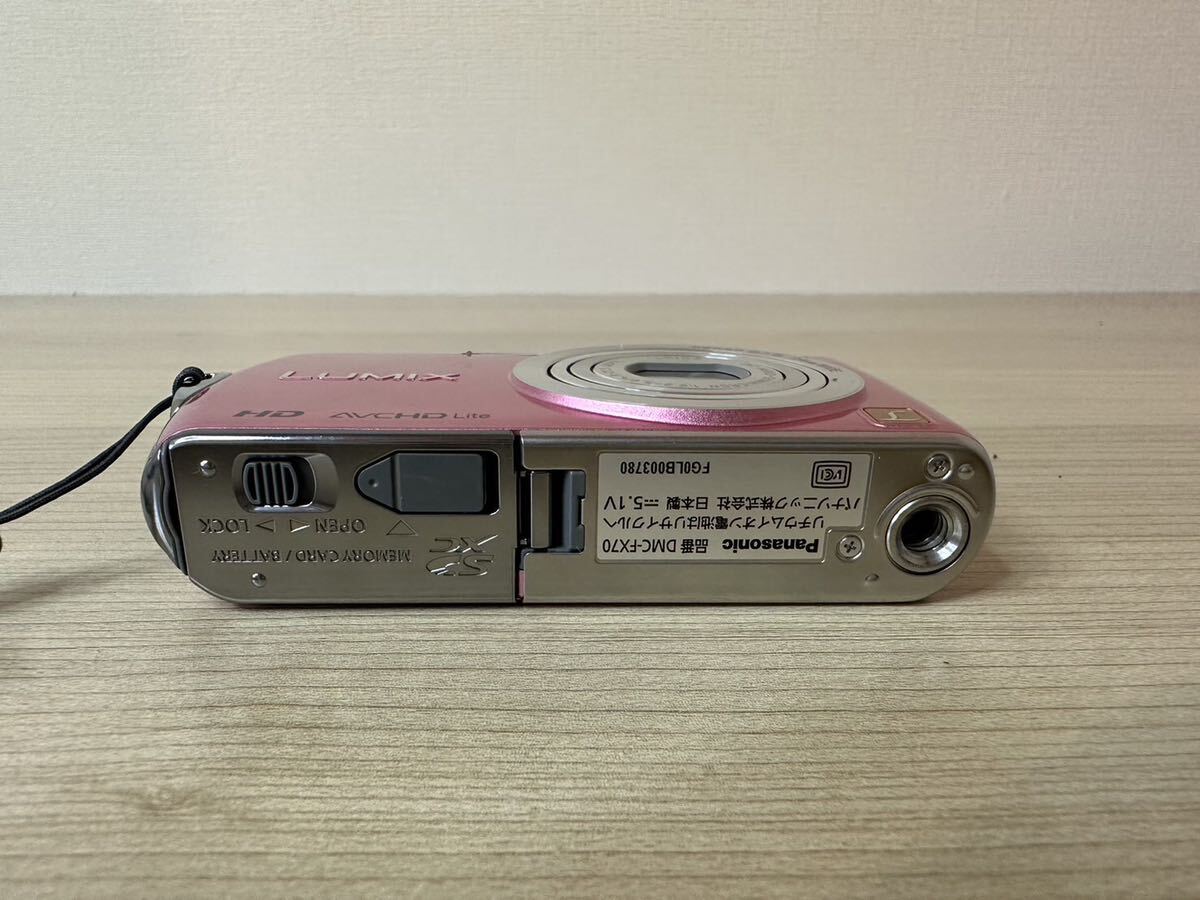 ♪ Panasonic パナソニック LUMIX DMC-FX70 デジタルカメラ ピンク 通電確認済みの画像4