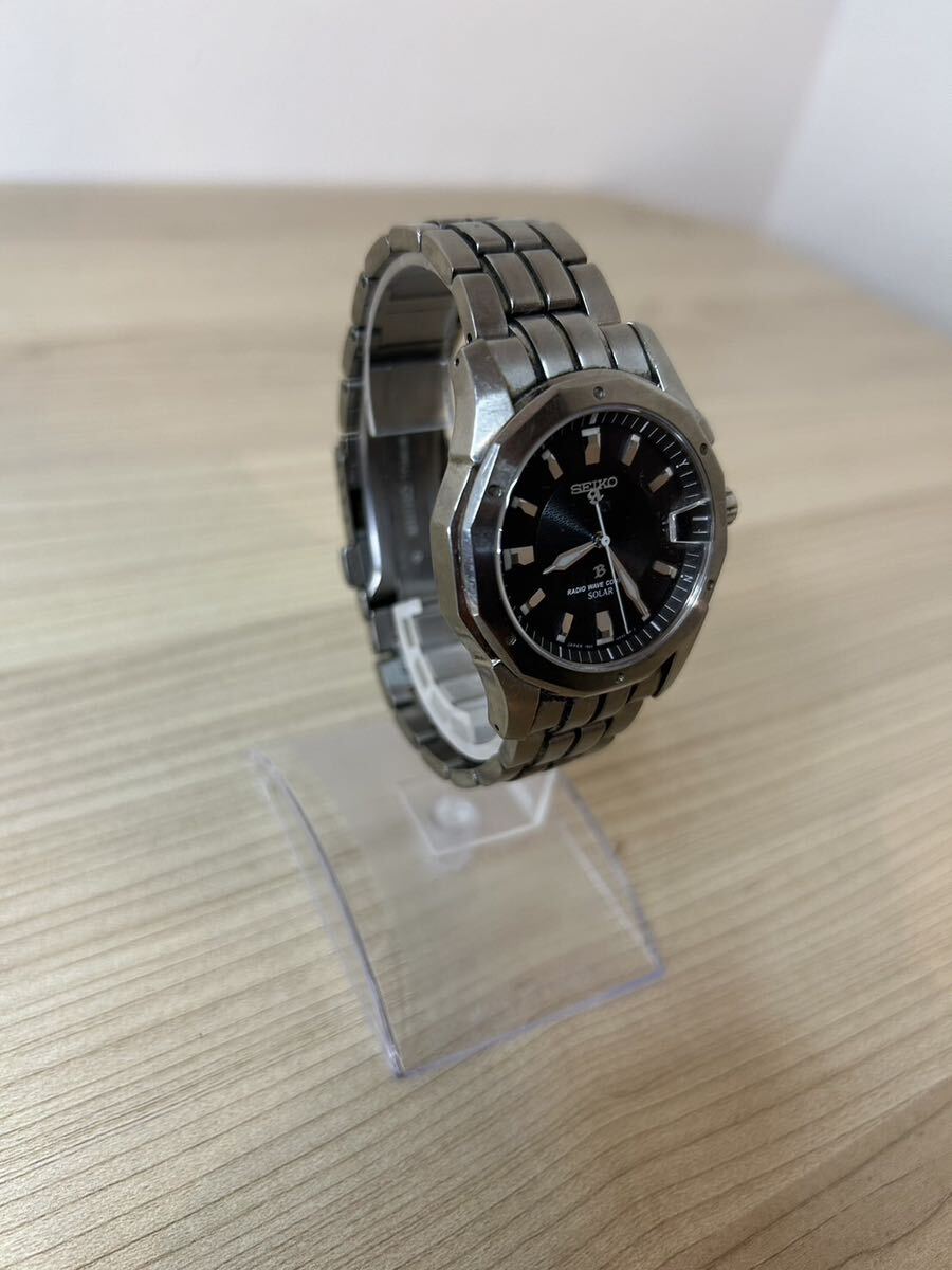 ☆2404-561 セイコー 電波ソーラー 腕時計 SEIKO 7B22 0AC0 ブライツ チタン 日付 黒文字盤 スクリューバック 純正ブレス_画像3