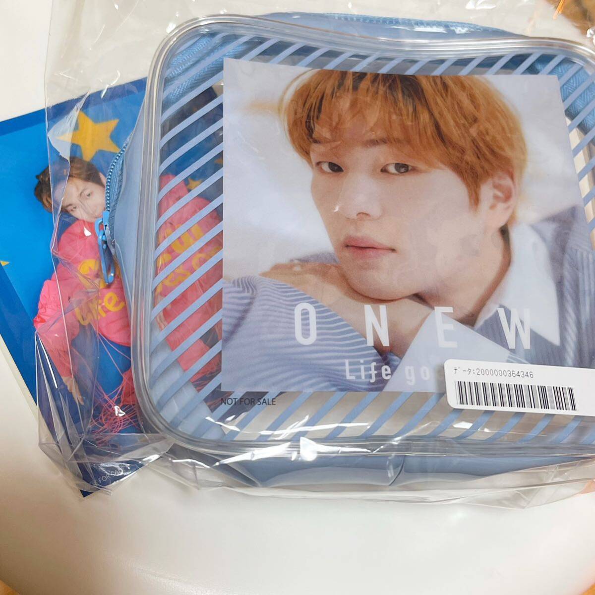 【未開封】 ポーチ ONEW JAPAN 1st ALBUM『Life goes on』 購入特典ポーチ SHINee オンユ オニュ