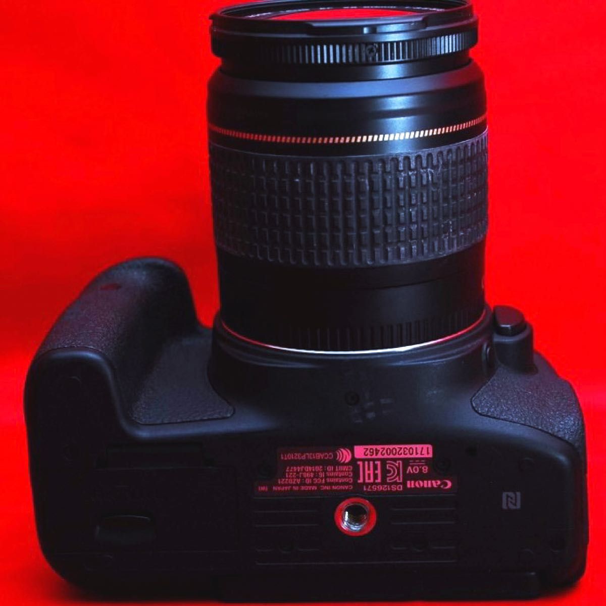 【スマホ転送標準装備】Canon KissX8i ダブルレンズ　便利なバック付き　デジタルカメラ　一眼レフ　iPhone転送可