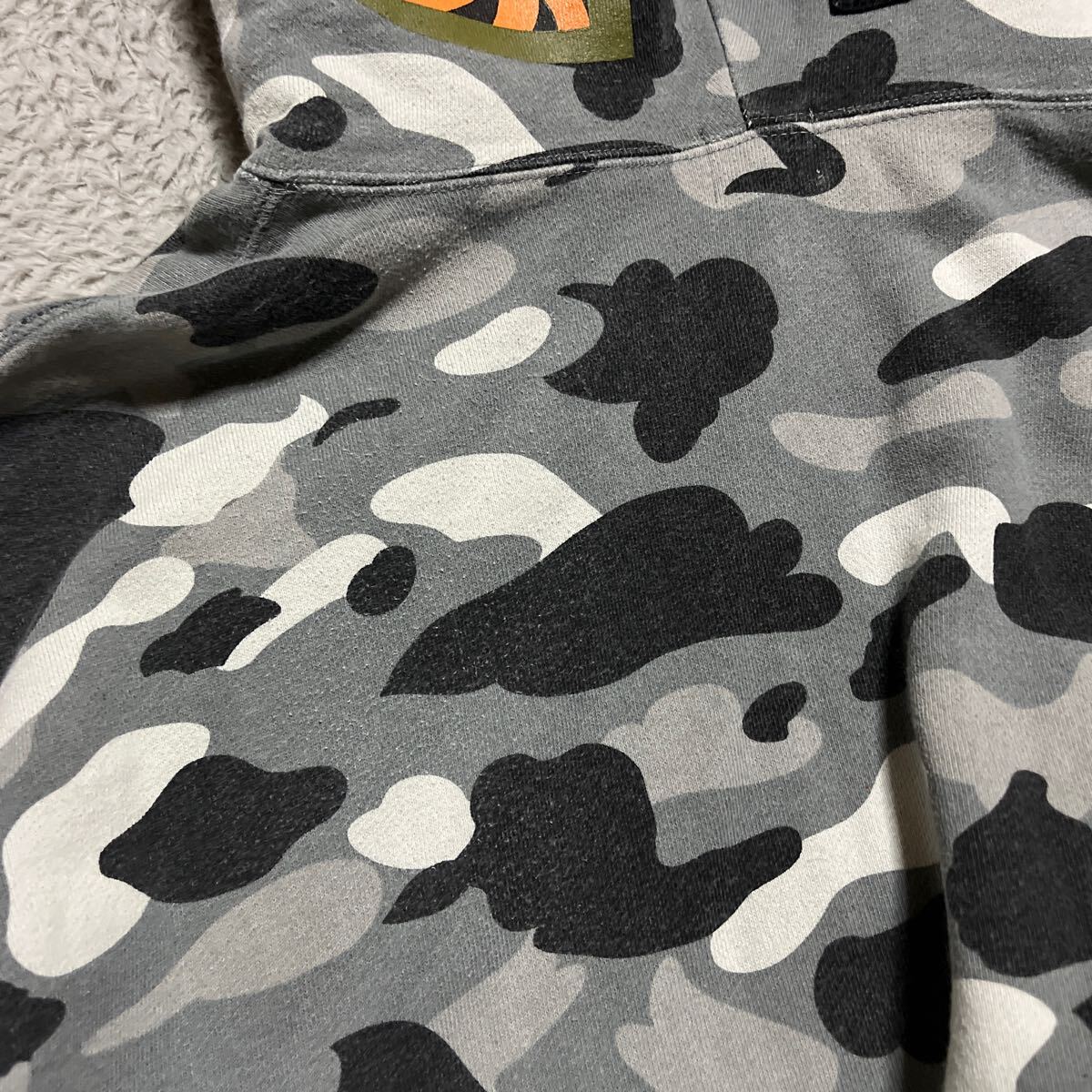 NFS限定　A BATHING APE BAPE KAWS SHARK HOODIE シャークパーカー　Camo 迷彩　パーカー　スウェット　L sta general BABY MILO _画像9