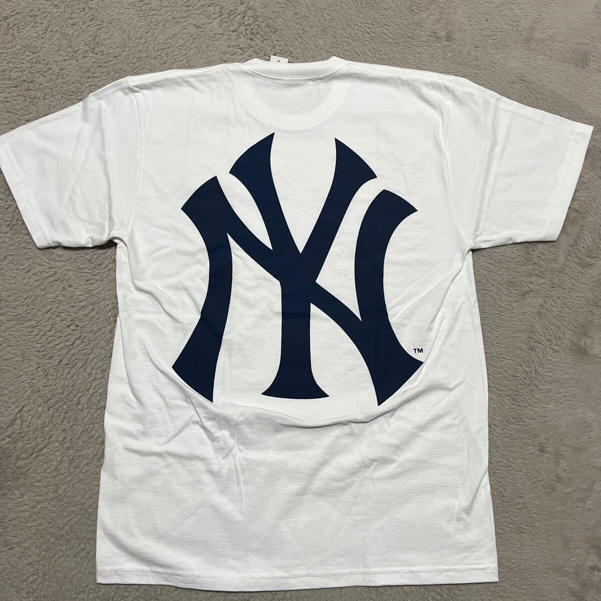 15ss Supreme MLB New York Yankees NY ヤンキース　Box Logo tee tシャツ L ニューヨーク　ネイビー_画像3