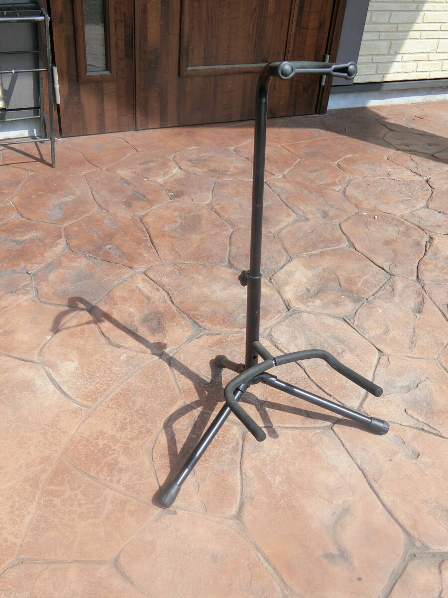  guitar stand Aichi from pick up also possibile 