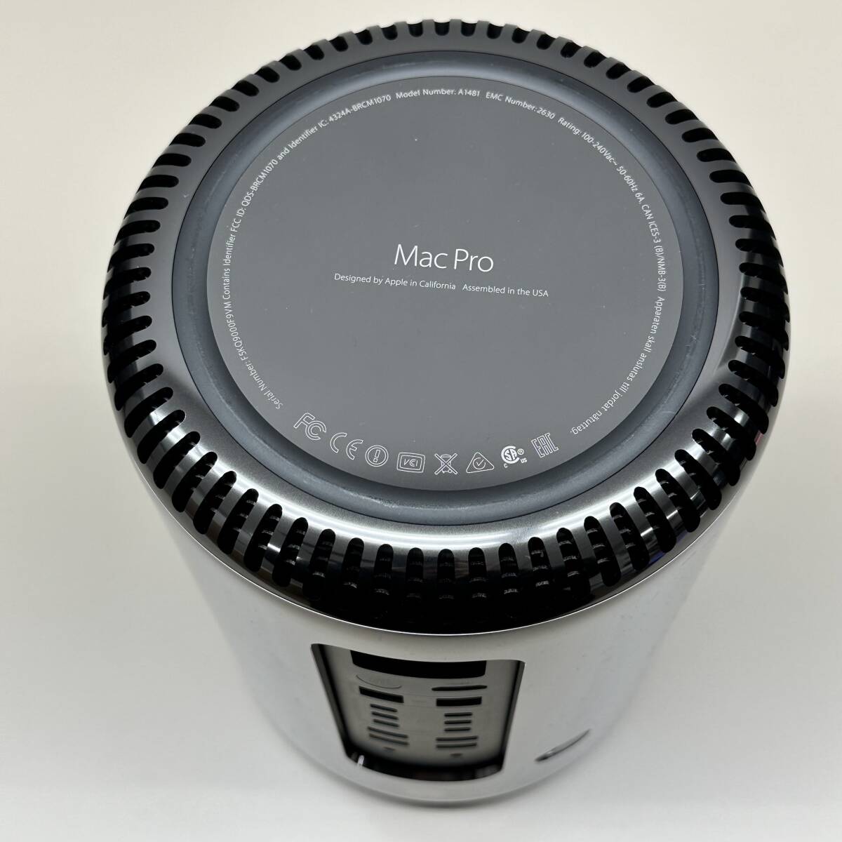 Apple MacPro A1481 macOS クアッドコア Xeon E5 3.7GHz 64GB 256GB(SSD)の画像3