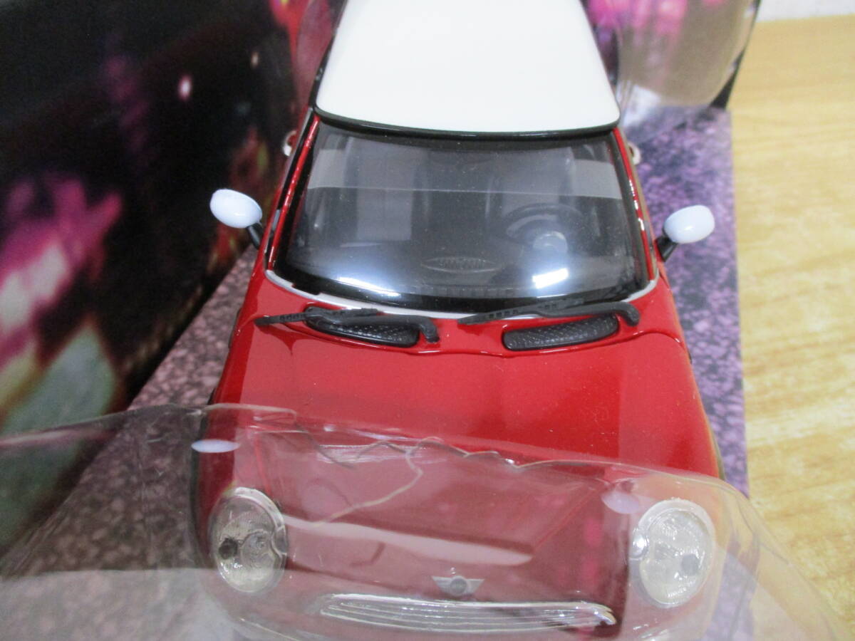 c10-1（MOTOR MAX 2001 MINI COOPER レッド 1/18スケール）No.73114 ミニクーパー ダイキャスト ミニカー 現状品_画像3