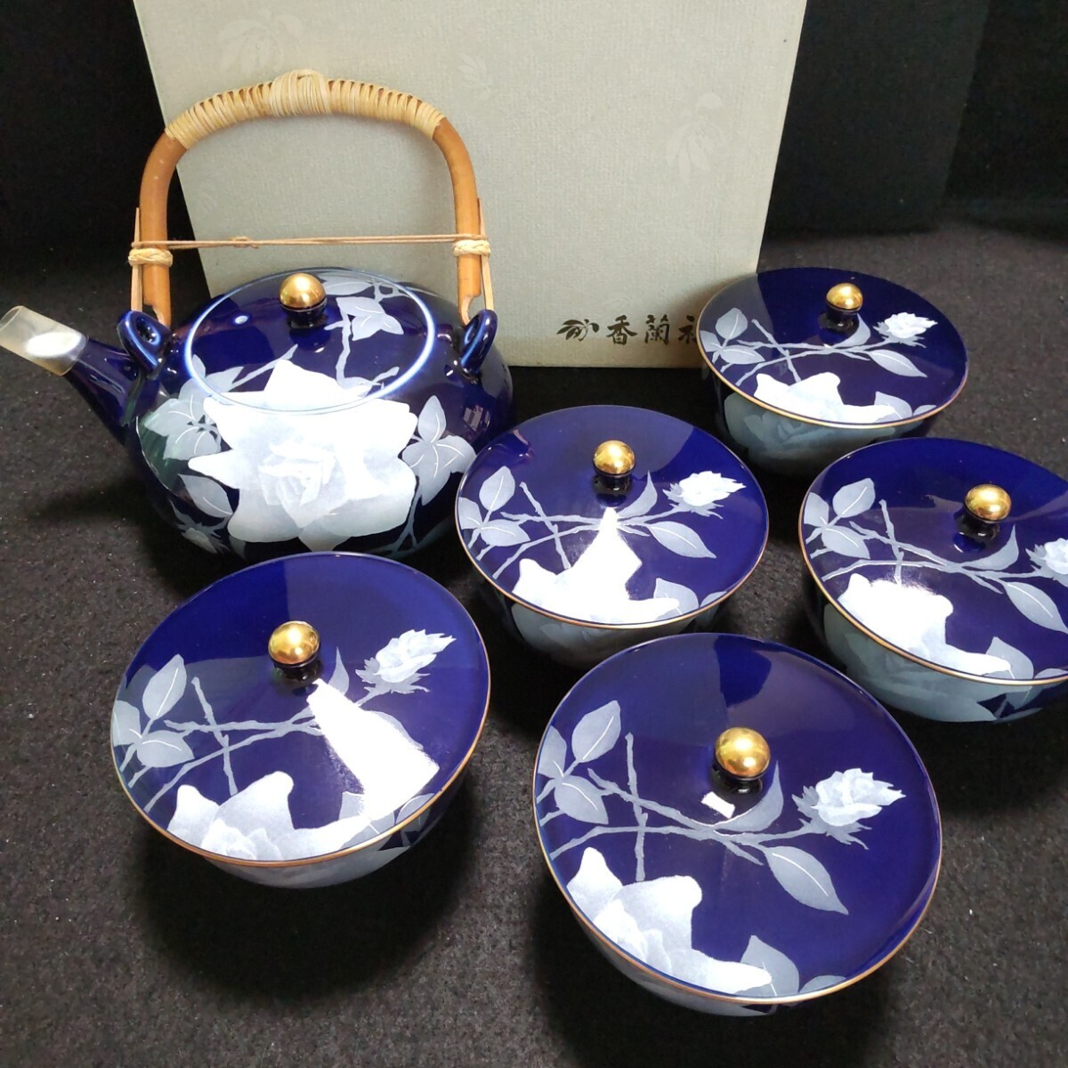 香蘭社 食器4点セット 瑠璃 薔薇 茶器セット 茶の間セット ペアカップ&ソーサー 茶托の画像2