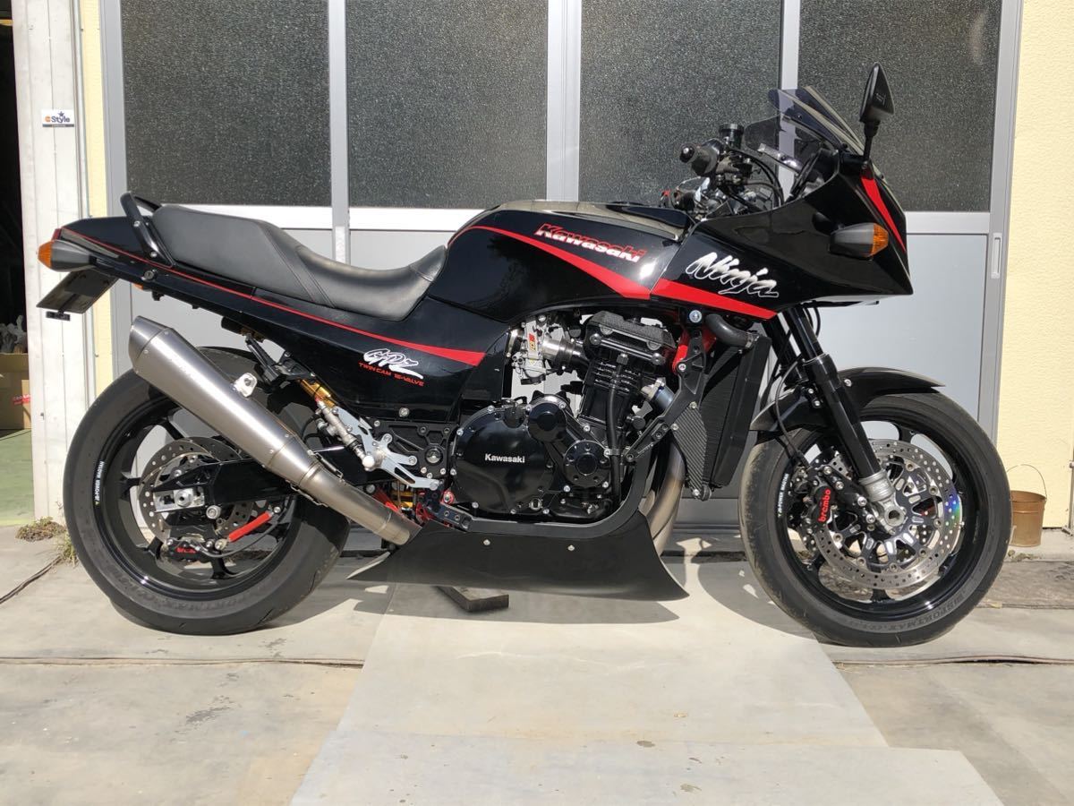 TAKAP'S タカピーズ・オリジナル綾織カーボンアンダーカウル　GPZ900R 受注製作品_画像1