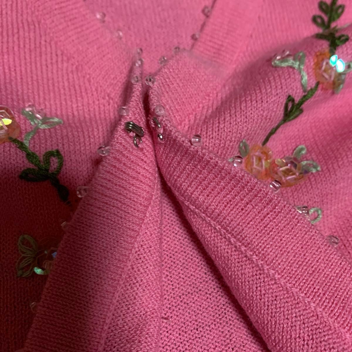 セシール・可愛いピンクカラーの花刺繍アンサンブル