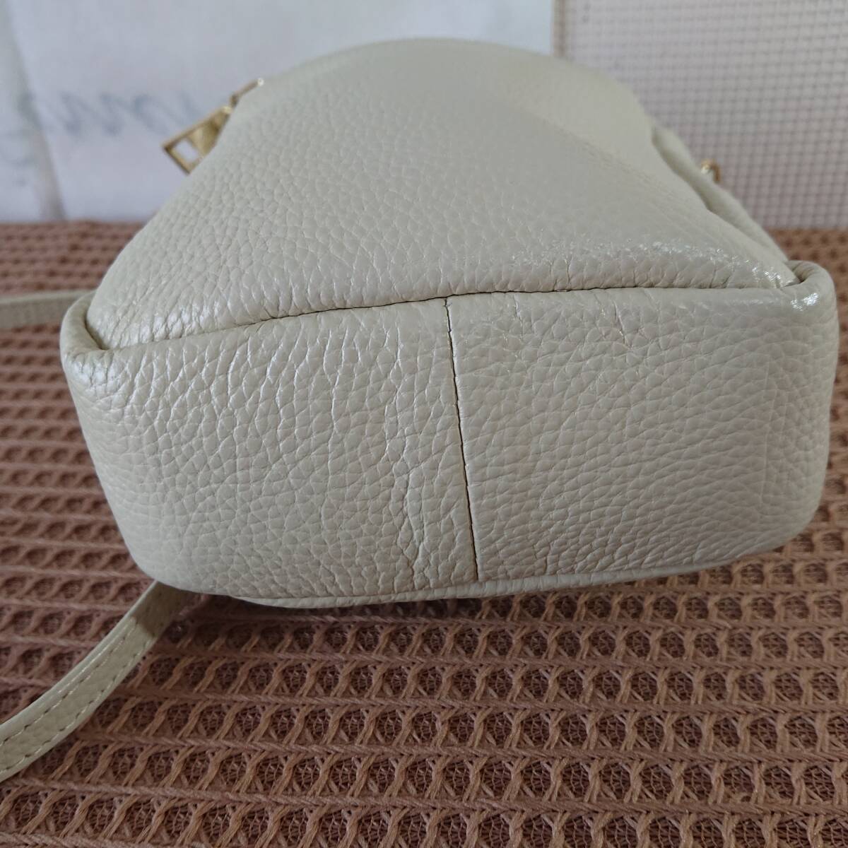 * unused goods *B6M1750* shoulder bag * eggshell white series corporation Koo men's & lady's 