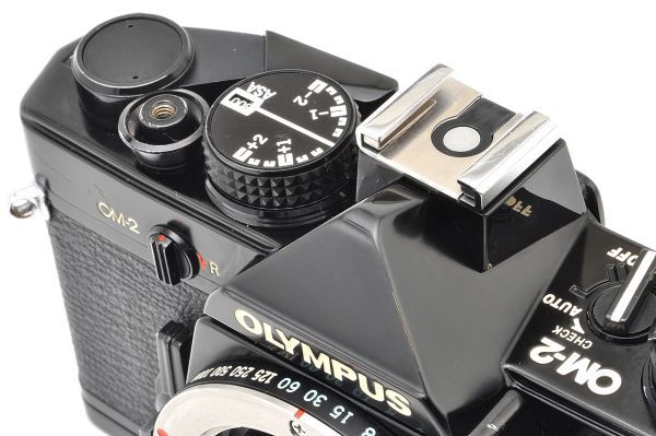 OLYMPUS OM-2 オリンパス ＯＭ－２ OM-SYSTEM H.ZUIKO AUTO-W 24mm F2.8 ズイコー オート－ Ｗ 革ケース キャップ 電池 日本 ZUIKO 24/2.8