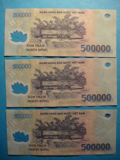 ★ベトナムドン　500000ドン紙幣★３枚 _画像2