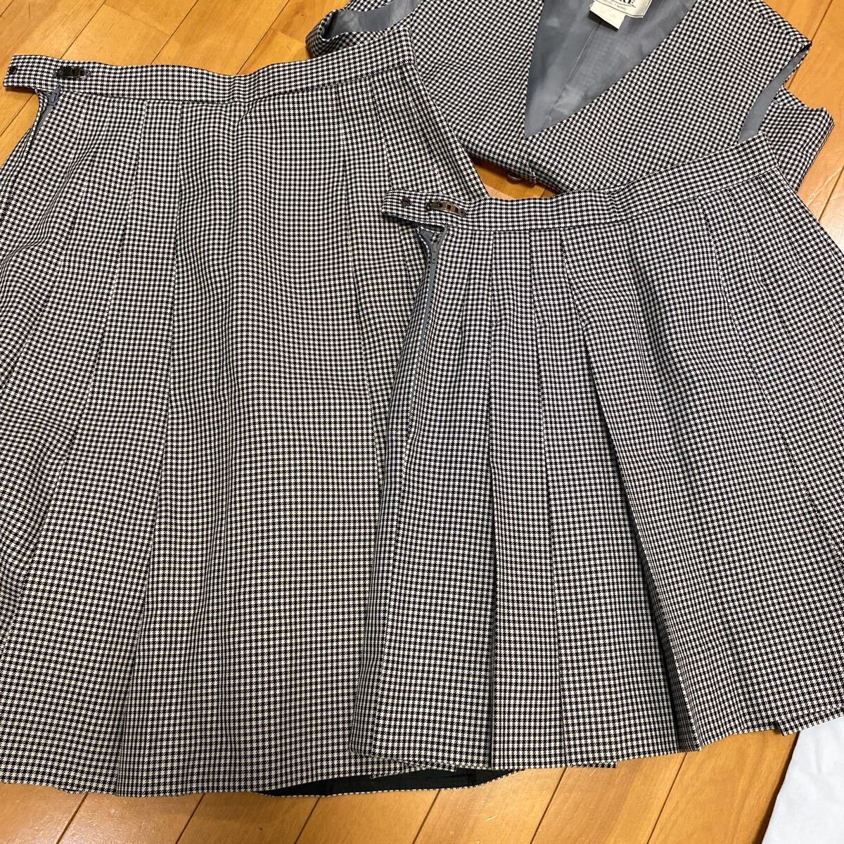 2 6 コスプレ衣装 冬 夏 制服 上下セット ブレザー リボン付き ブラウス ベスト スカート ニットベスト セーター 郡上の画像7