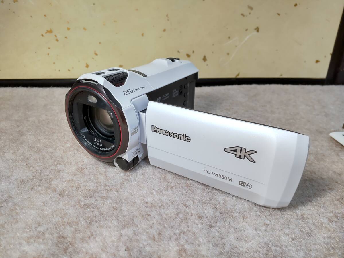 (中古) パナソニック デジタル 4K ビデオカメラ HC-VX980Mの画像1