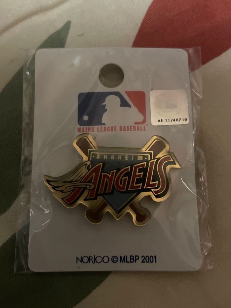 MLBP 2001 ANGELS エンジェルスピンバッジ 未開封　100円〜最落無し　4-6_画像1