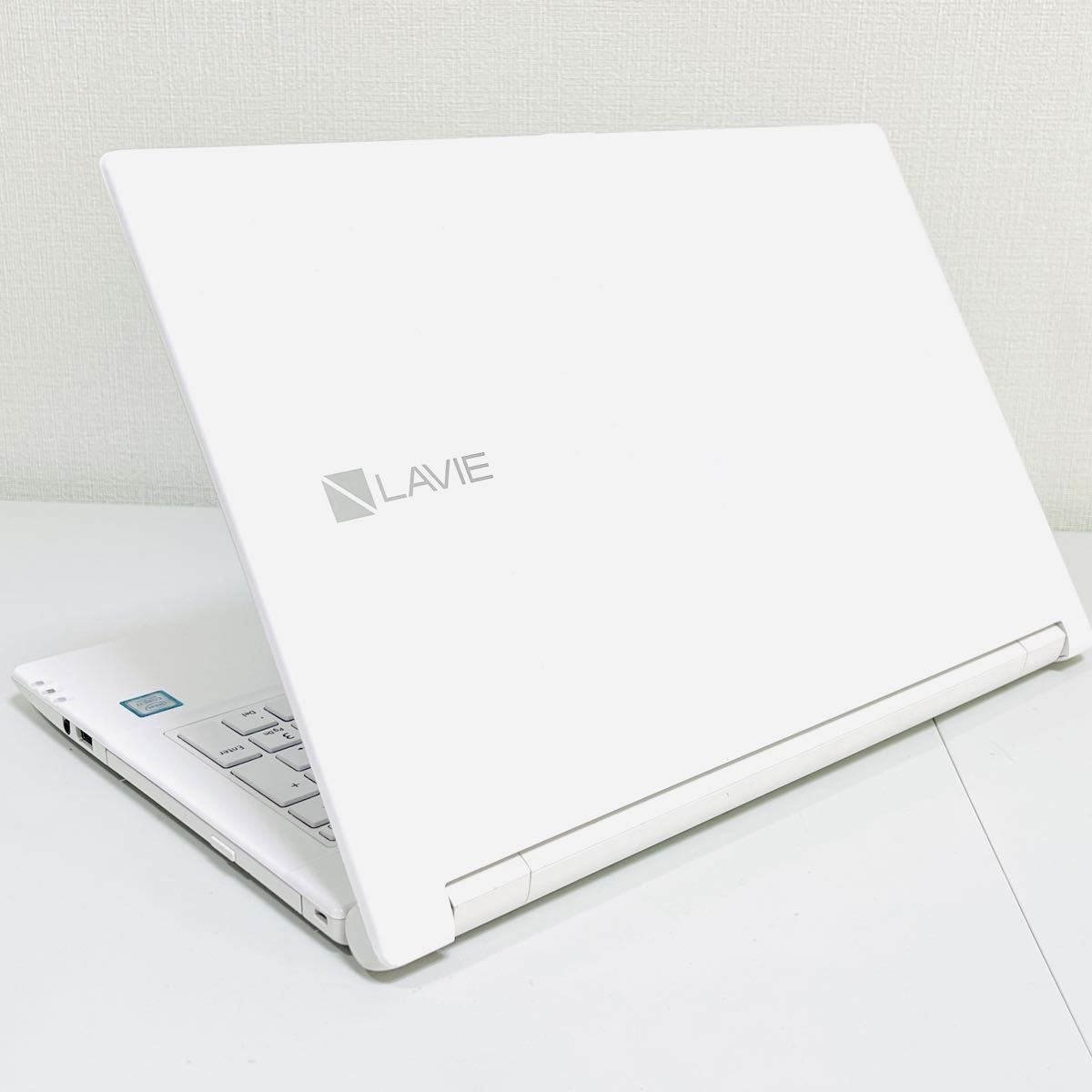 【美品】NEC Lavie 第8世代Core i7 メモリ8GB SSD256GB 初期設定済 設定マニュアル付