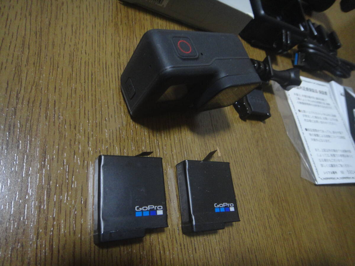 GoPro HERO7 Black 予備バッテリー 純正 3-WAY グリップ 液晶プロテクター付き_画像4