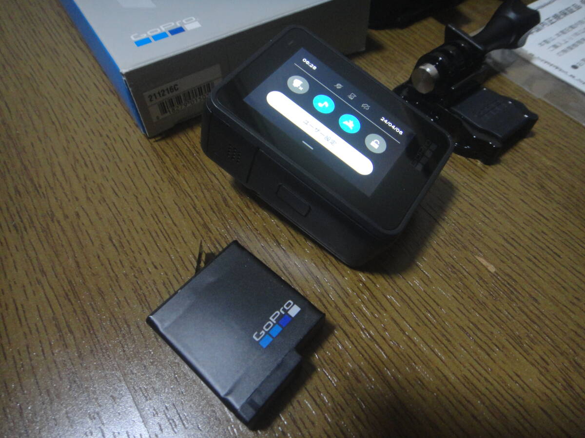 GoPro HERO7 Black 予備バッテリー 純正 3-WAY グリップ 液晶プロテクター付き_画像5