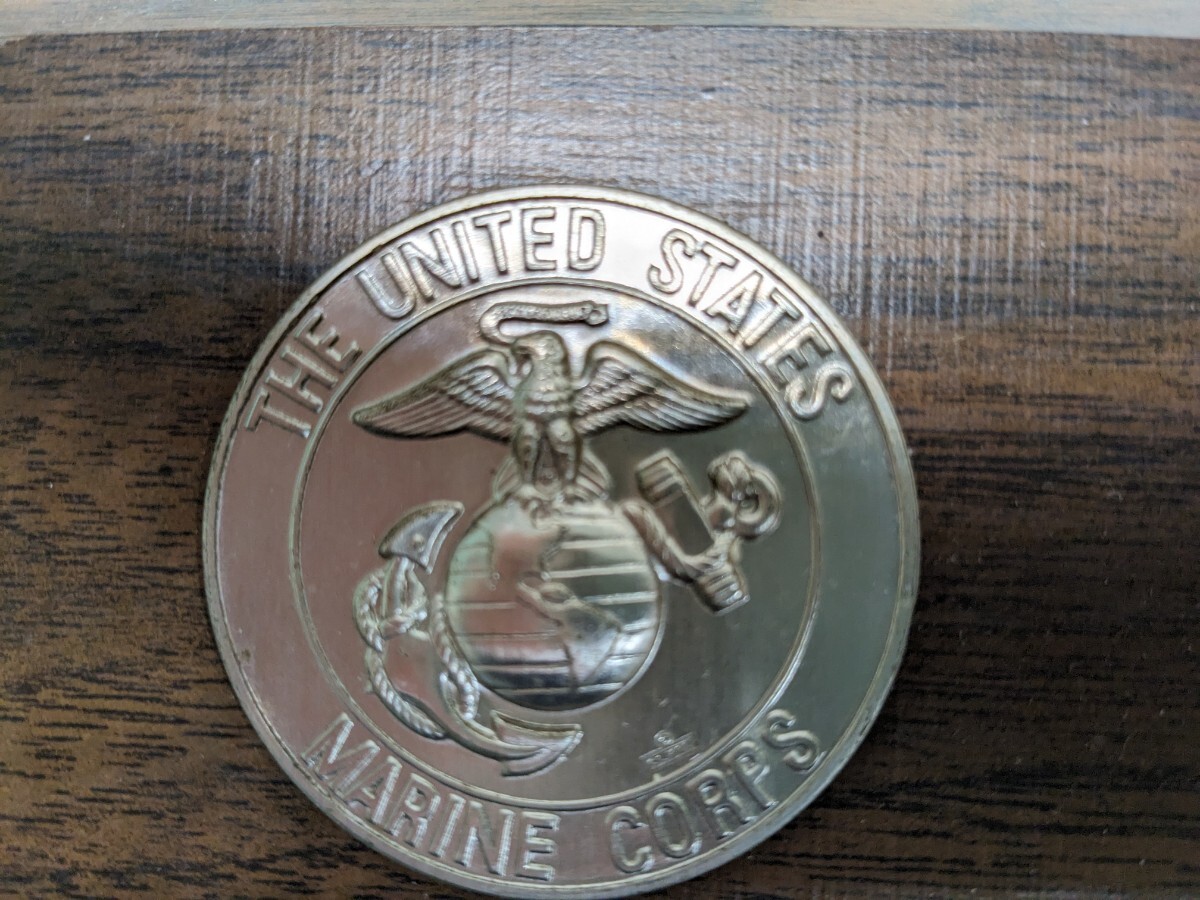 アメリカ海兵隊　記念　ペーパーナイフ　額付き　　丸エンブレム_画像3