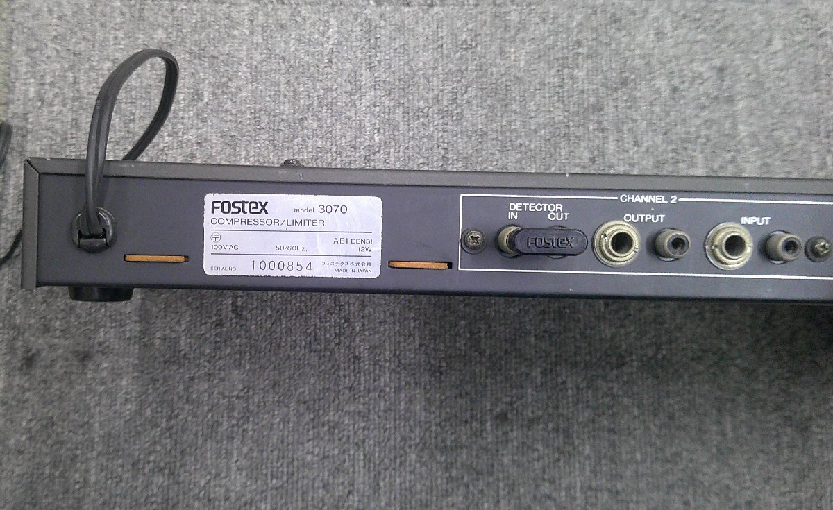  control number =c0681976[ used ]FOSTEX MODEL 3070&TASCAM MH-40 SET JUNK 2ch analogue compressor limiter Junk 