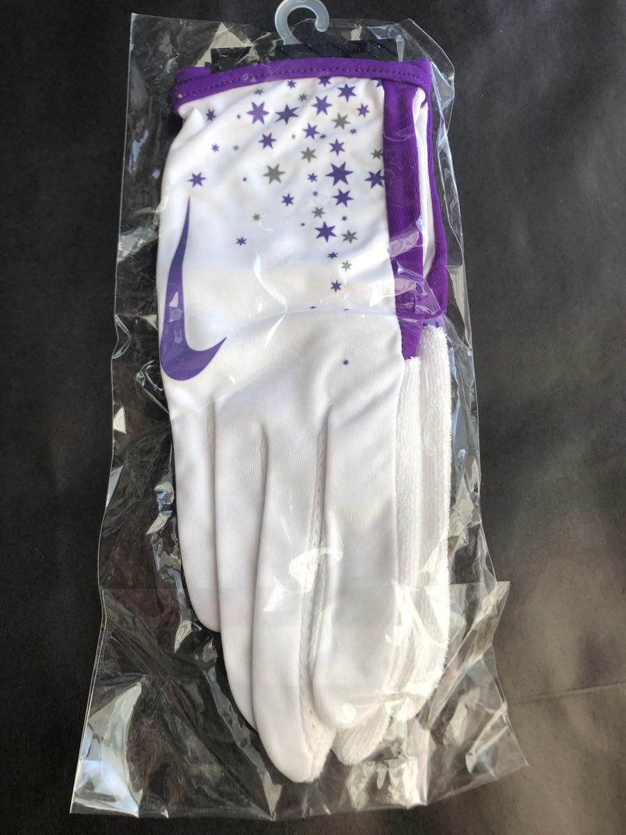 新品　NIKE ナイキ ランニング グローブ 手袋 白×紫 ロゴ レディース マラソン
