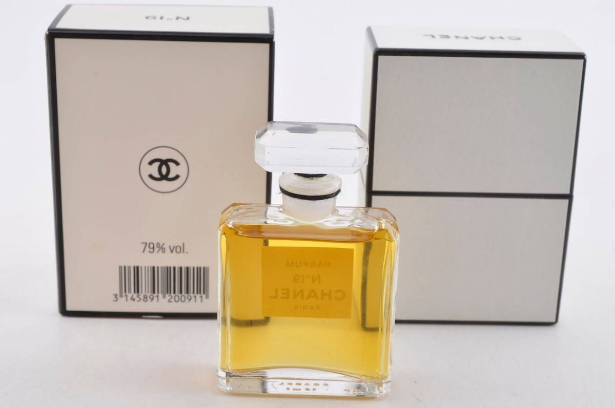 未使用 14ml Chanel シャネル No19 PARFUM パルファム 香水 イエロー 黄色 スプレー レディース 女性 箱付き 9C032213_画像2