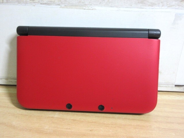 2M2-2「NINTENDO 3DS LL 本体 レッド」ニンテンドー 赤×黒 通電確認済み 現状品 ゲーム機の画像1